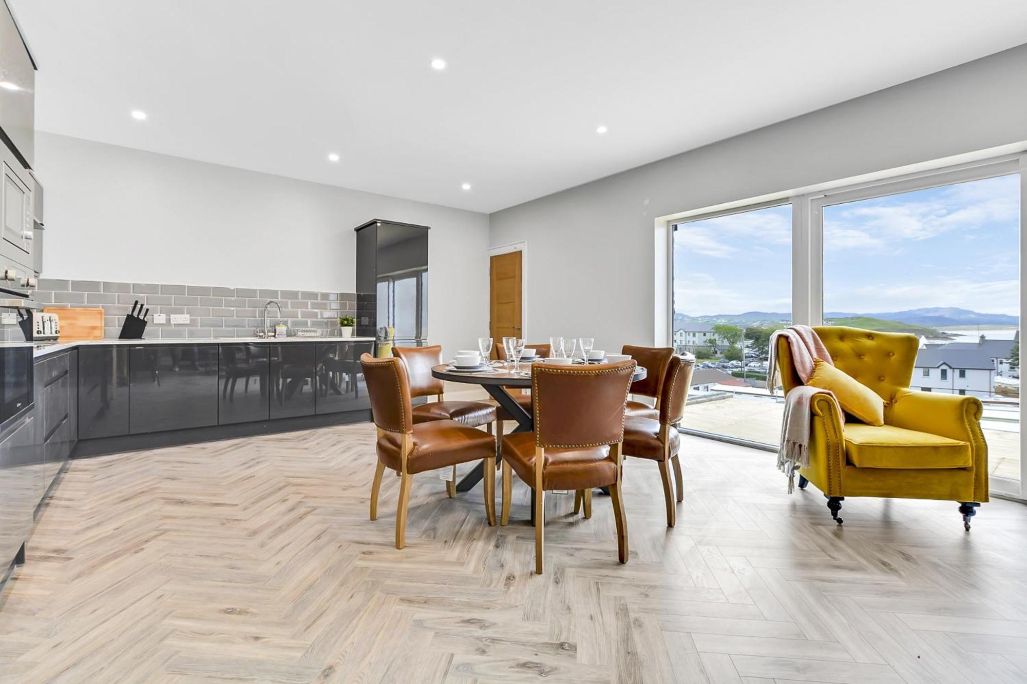 Bayview Luxury 3 Bedroom Apartment First Floor Downings Dış mekan fotoğraf